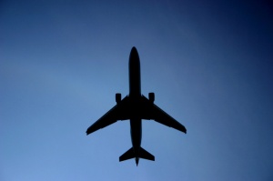 the-plane-1516406-640x425